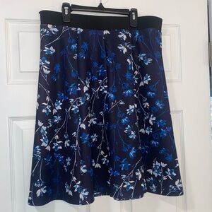 Roz & Ali A-Line Skirt with Blue Floral Pattern
